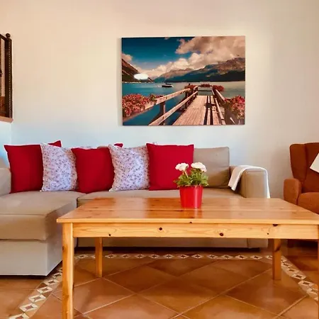 Casa De Flores Holiday home